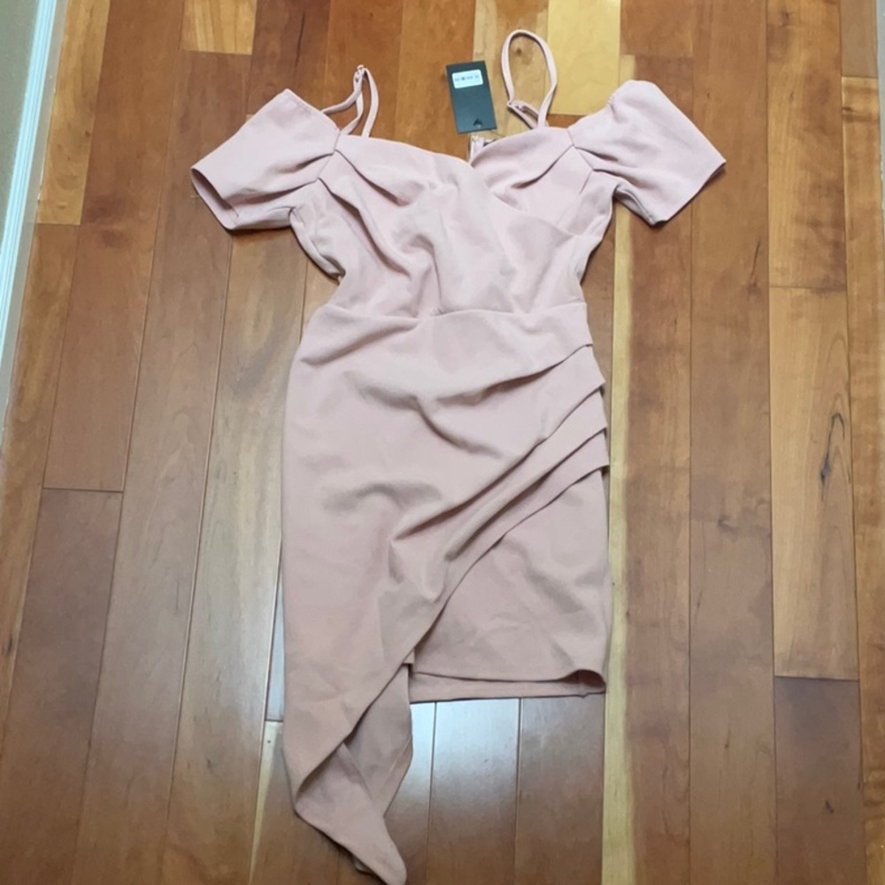 ASYMMETRICAL OFF THE SHOULDER DRESS IN BABY PINK